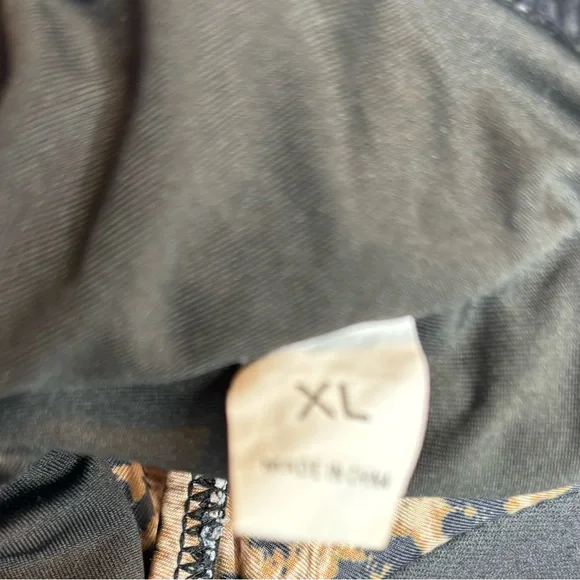 Super Cute Cutout One Piece Swimsuit with Tummy Control - Picture 15 of 16